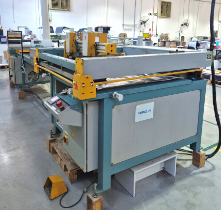 IMPRESSORA SERIGRÁFICA MARCA IMAH, ANO 2012 (ÚNICO DONO) SEMI-AUTOMÁTICA C/ PINÇAS PARA RETIRAR FOLHA MOTORIZADO, LAMPADA UV RECÉM TROCADA, FORMATO 750 X 600 MM, ACOMPANHA 6 QUADROS DE ALUMINIO, TUDO EM PERFEITO FUNCIONAMENTO, VALOR R$ 65.000,00